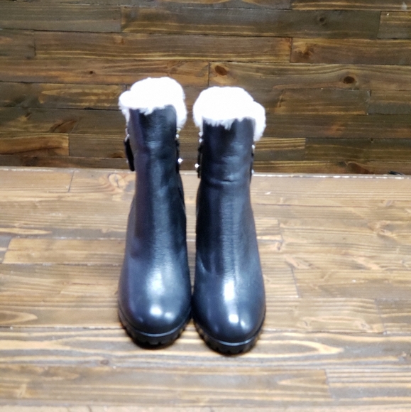 Michael Kors Women Leather Wedge Boot Size 5 - Picture 5 of 6